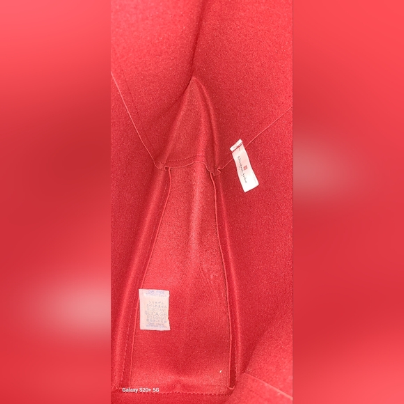 Elizabeth Arden red bag - Picture 5 of 5